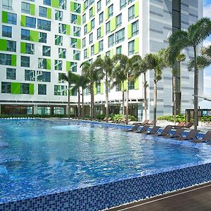 Holiday Inn & Suites Saigon Airport By Ihg